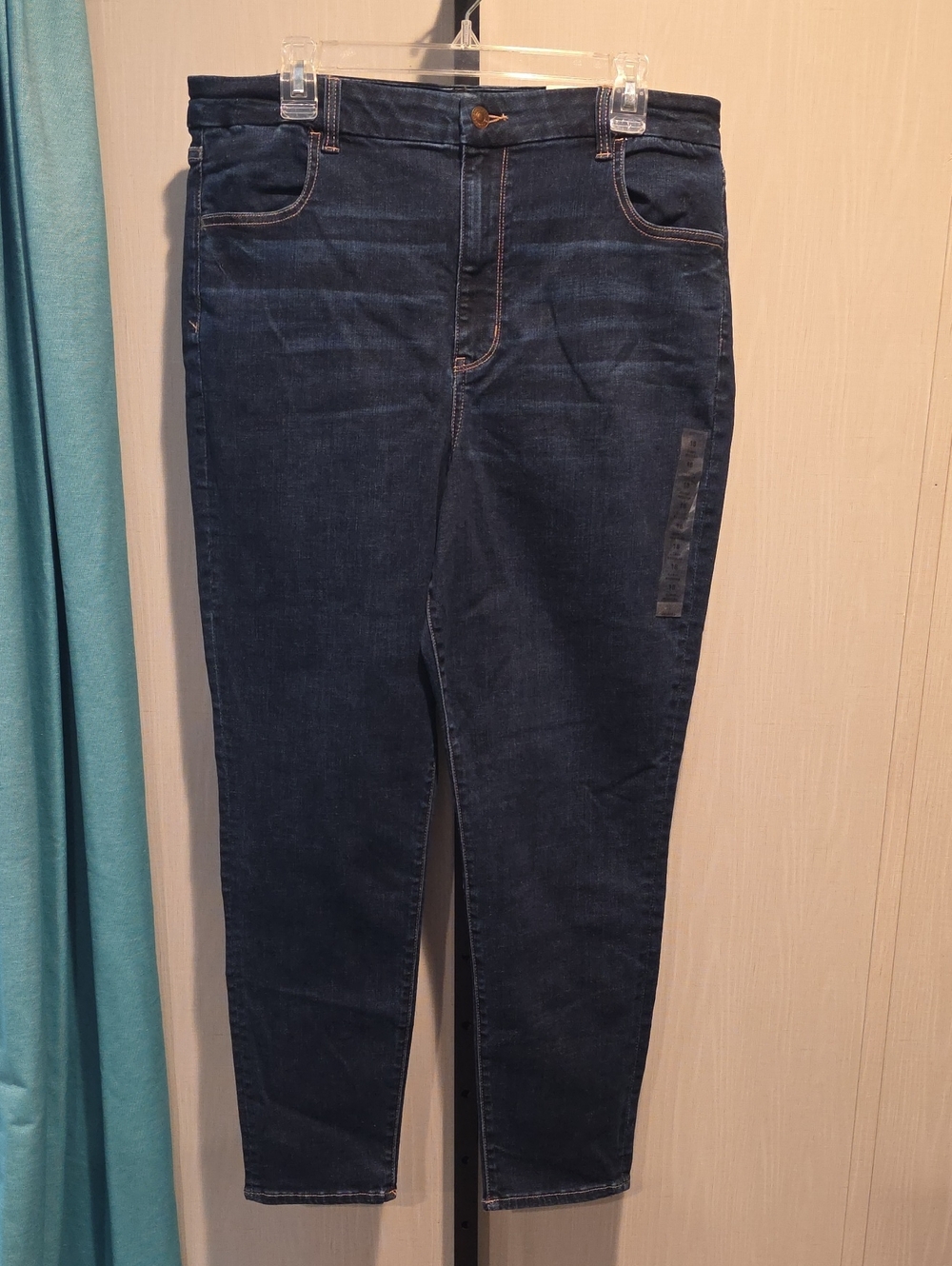 (J44) American Eagle Outfitters Dark Blue Stretch Jeggings